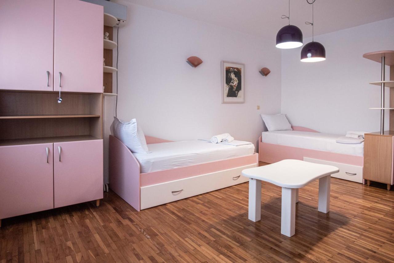 Apartment Emilija Skopje Bagian luar foto