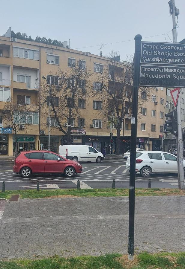 Apartment Emilija Skopje Bagian luar foto