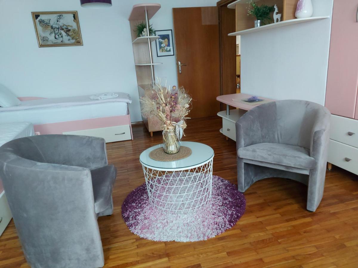 Apartment Emilija Skopje Bagian luar foto